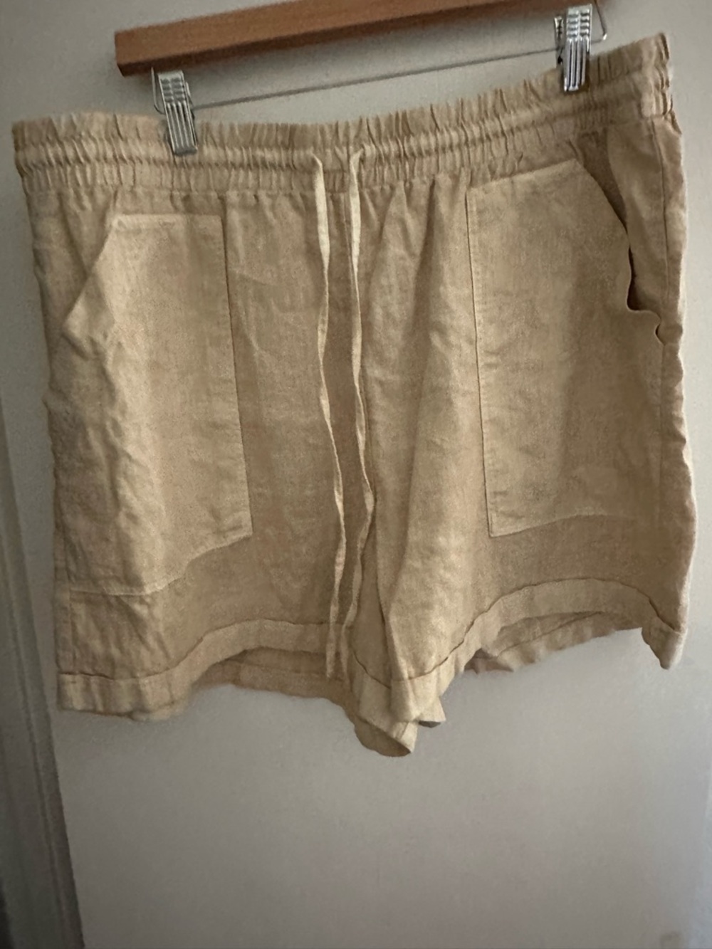 Universal Thread Relaxed Linen Blend Pocket Shorts in Tan